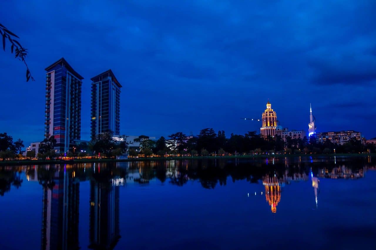 3053416-batumi_blue_blue-sky_blue-water_city-lights_clear_headlights_hotels_lake_lakeside_lights_mirror_mirror-image_mirroring_night_reflection_reflections_reflective_sky_travel_trees_water https://sphinx-travel.site/wp-content/uploads/2018/09/3053416-batumi_blue_blue-sky_blue-water_city-lights_clear_headlights_hotels_lake_lakeside_lights_mirror_mirror-image_mirroring_night_reflection_reflections_reflective_sky_travel_trees_water-1280x853.jpg